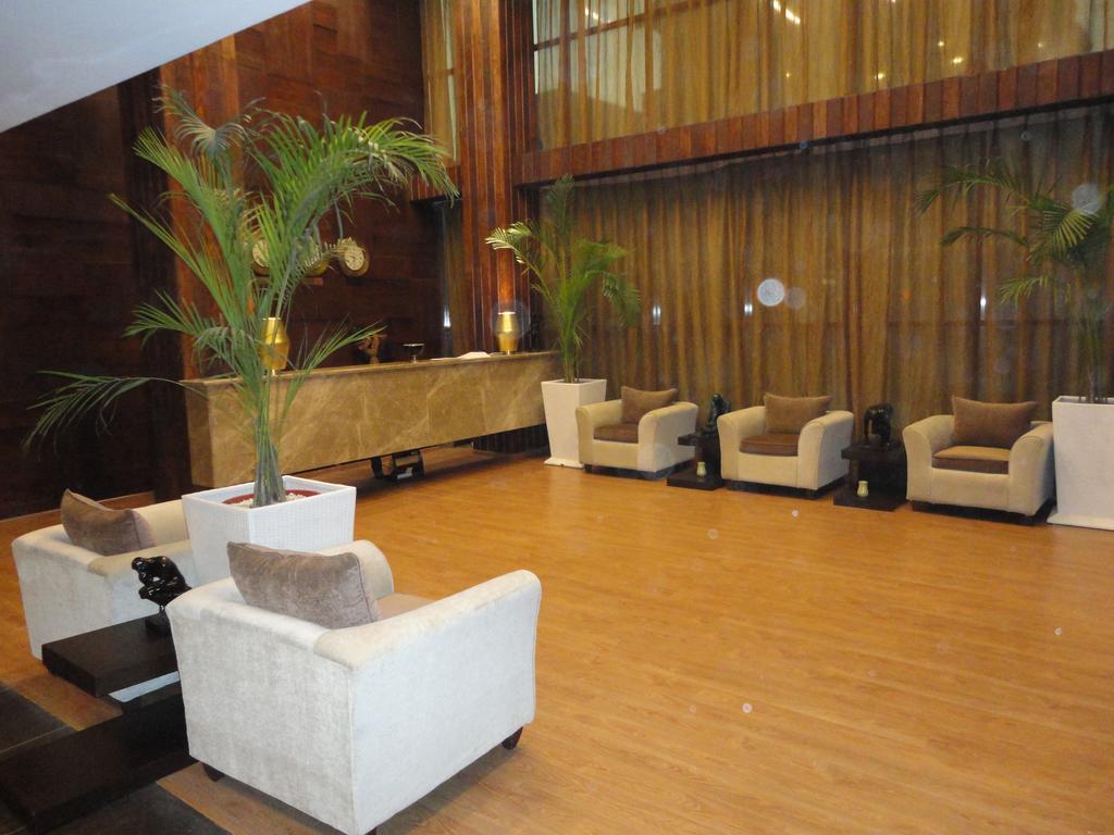 Hôtel Corporate Regency à New Delhi Extérieur photo